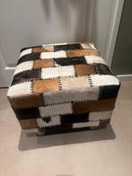 Poef koeienhuid, Huis en Inrichting, Ophalen, Zo goed als nieuw, Rond, Minder dan 50 cm