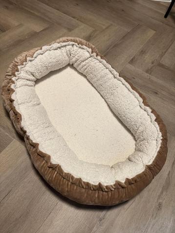 Babynestje beschikbaar voor biedingen