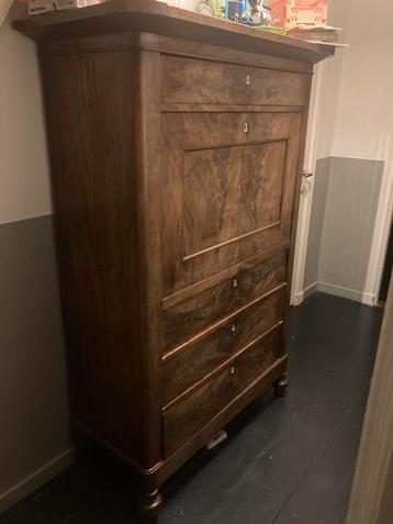 Antieke secretaire Biedermeier beschikbaar voor biedingen