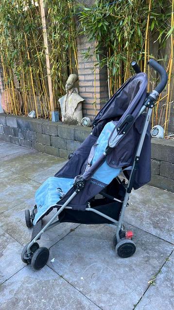 Maclaren buggy in goede staat, compact, blauw en schoon beschikbaar voor biedingen