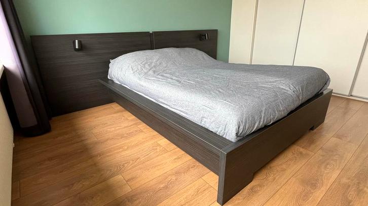 Mooie bedombouw (bodems verkocht), Huis en Inrichting, Slaapkamer | Bedden, Zo goed als nieuw, Tweepersoons, 140 cm, 200 cm, Hout