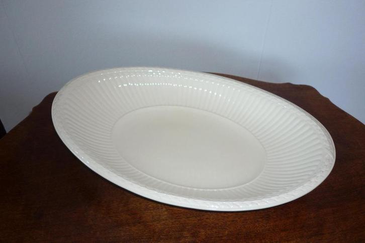 Wedgwood Edme BROODSCHUIT  COLLECTOR'S ITEM., Huis en Inrichting, Keuken | Servies, Zo goed als nieuw, Schaal of Schalen, Wedgwood