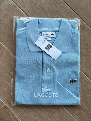 Nieuw: lichtblauwe polo van Lacoste, classic fit, maat 3  beschikbaar voor biedingen