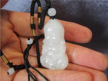 Boeddha van witte Afghanistan Jade aan verstelbaar halskoord beschikbaar voor biedingen