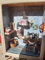 Kijkkastje naaiatelier, Ophalen of Verzenden, Zo goed als nieuw, Poppenhuis