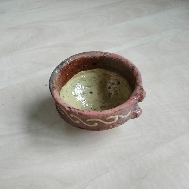 kom, pot, slipwerk, bodemvondst Oosterschelde, 17e, 18e eeuw, Antiek en Kunst, Antiek | Keramiek en Aardewerk, Ophalen of Verzenden