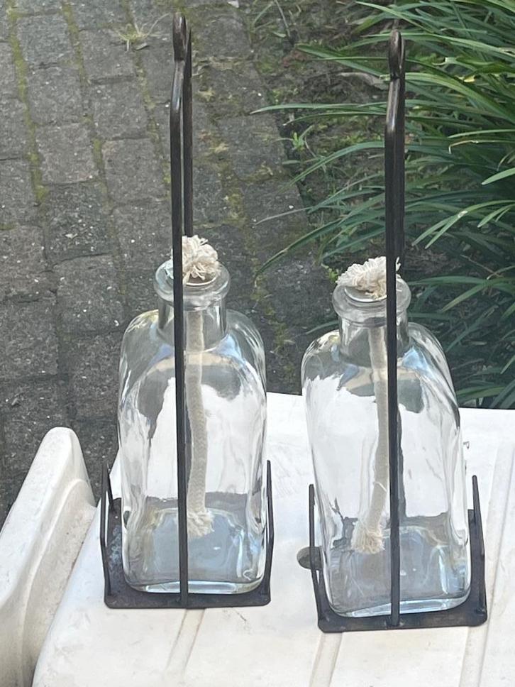 Twee olielampen - kandelaars, Huis en Inrichting, Woonaccessoires | Kandelaars en Kaarsen, Nieuw, 25 tot 50 cm, Ophalen of Verzenden