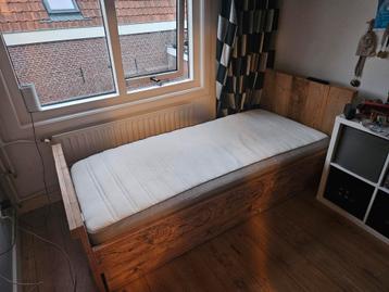 steigerhouten 1-persoonsbed met lade beschikbaar voor biedingen