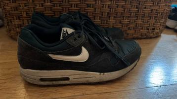 Nike Sneakers donker groen 40,5 (zie dotis voor meer) beschikbaar voor biedingen