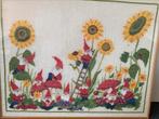 Geborduurd schilderij kabouters tussen zonnebloemen, Ophalen, Gebruikt