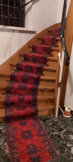 Prachtige rode traploper tapijt met roedes, Huis en Inrichting, Stoffering | Tapijten en Kleden, Ophalen, Nieuw, Rechthoekig, 200 cm of meer