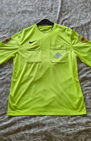 9 Nike/KNVB Scheidsrechterstenues + FOX40 Fluit beschikbaar voor biedingen