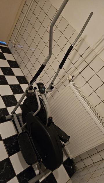 Crosstrainer beschikbaar voor biedingen