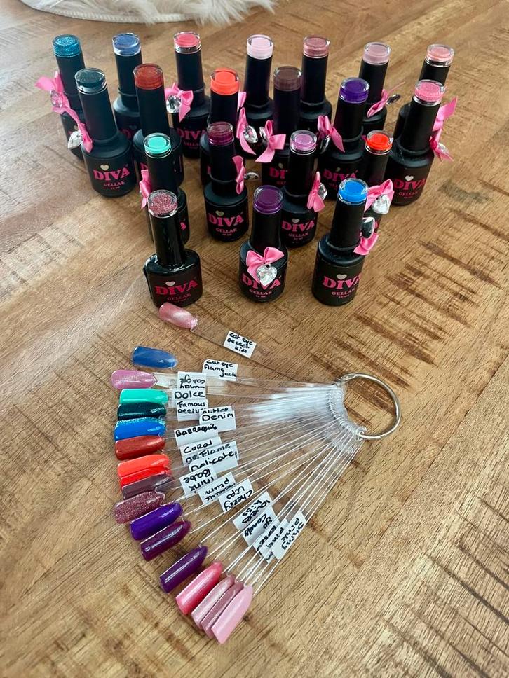 Diverse Diva gellac kleuren incl cat eye, Sieraden, Tassen en Uiterlijk, Uiterlijk | Cosmetica en Make-up, Zo goed als nieuw, Toebehoren
