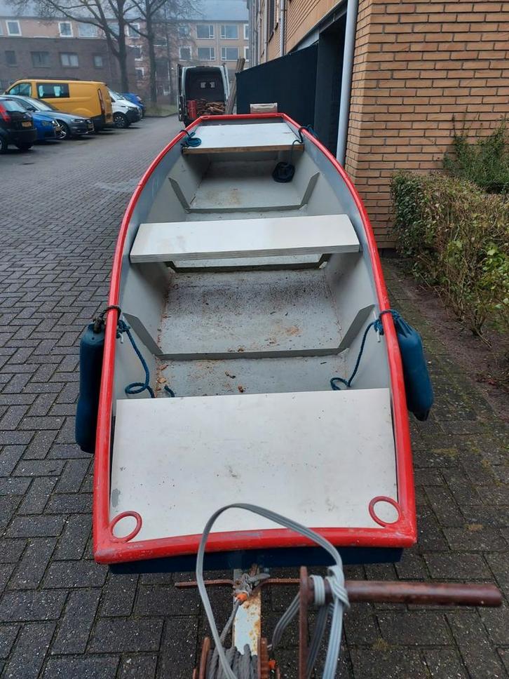 Opknapper: Stalen boot 4.20m met trailer en 2 motoren, Watersport en Boten, Overige Watersport en Boten, Gebruikt, Ophalen