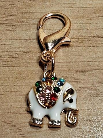 bedel/hanger Lucky Elephant white beschikbaar voor biedingen