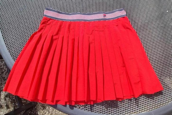 Tennisrokje met broekje FILA rood met blauw diverse rokjes, Sport en Fitness, Tennis, Zo goed als nieuw, Kleding, Overige merken