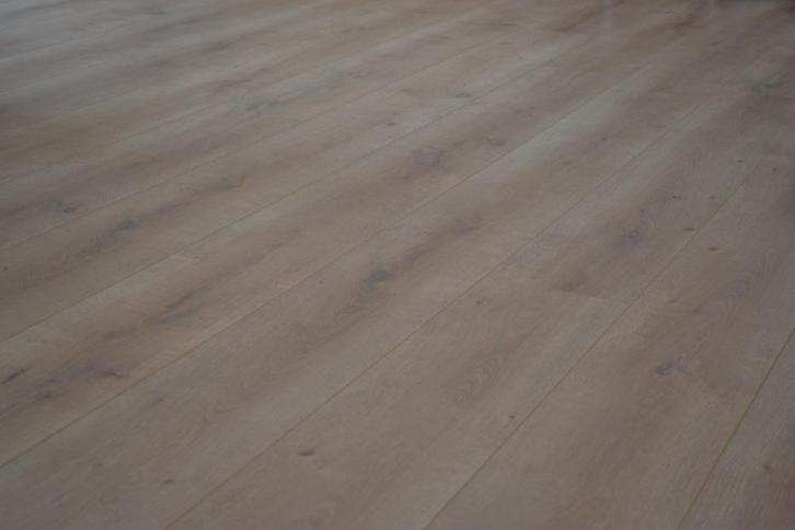 Licht eiken laminaat 80m2, Doe-het-zelf en Verbouw, Vloerdelen en Plavuizen, Gebruikt, Laminaat, Hout, 50 tot 150 cm, 10 tot 30 cm