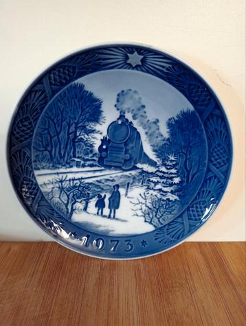 Royal Copenhagen Kerstbord 1973 beschikbaar voor biedingen
