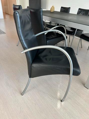 Zes zwart leren eetkamerstoelen - Design van Hennie de Jong beschikbaar voor biedingen