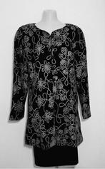 Zwart fluwelen mantelpakje met dessin van Sheila de Vries, Nieuw, Kostuum of Pak, Maat 42/44 (L), Zwart