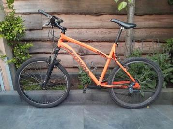 Btwin Rockrider 340 mountainbike  beschikbaar voor biedingen