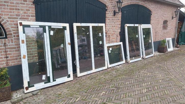 5 nieuwe kunststof kozijnen, Doe-het-zelf en Verbouw, Kozijnen en Schuifpuien, Nieuw, Raamkozijn, Kunststof, 150 tot 225 cm, 75 tot 150 cm