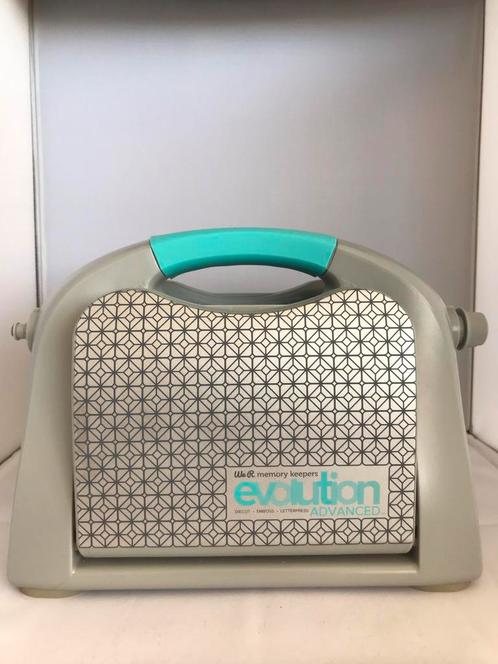 We R Evolution Advanced mega bundel t.w.v. €275, Hobby en Vrije tijd, Scrapbooking, Zo goed als nieuw, Slicemachine of Snijmachine