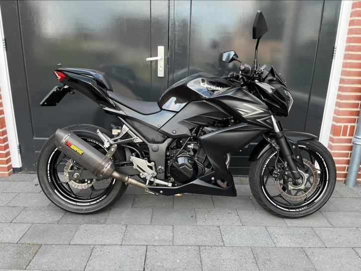 Kawasaki Z300 Performance ABS 2017 21665KM A2 35KW Akra, Motoren, Motoren | Kawasaki, Particulier, Naked bike, 12 t/m 35 kW, 2 cilinders
