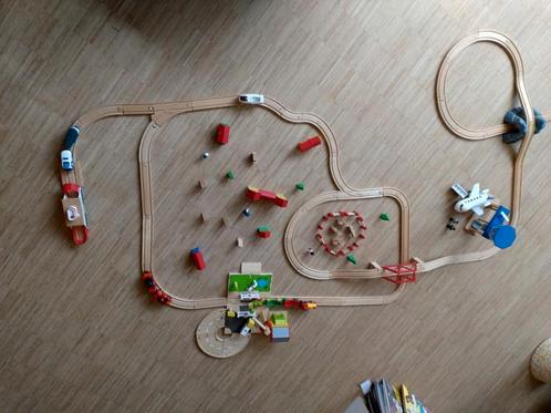 Houten treinbaan (Brio en anderen), Kinderen en Baby's, Speelgoed | Houten speelgoed, Zo goed als nieuw, Ophalen of Verzenden