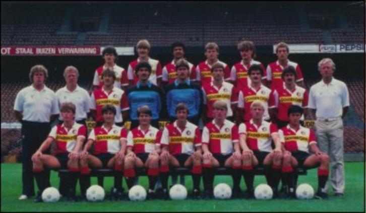 Feyenoord 1983/1984 seizoen Landskampioen en Bekerwinst, Verzamelen, Sportartikelen en Voetbal, Zo goed als nieuw, Overige typen
