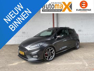 Ford Fiesta 1.5 EcoBoost ST-3 |Pano!|Led!|Winterpack!|Maxton beschikbaar voor biedingen