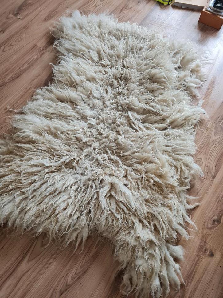 Handgemaakte Schapenvacht, Huis en Inrichting, Woonaccessoires | Plaids en Woondekens, Gebruikt, Ophalen