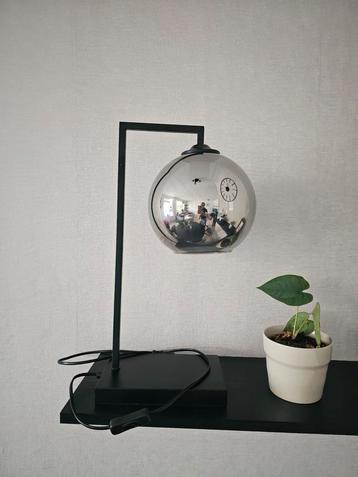 Tafellamp van gerookt glas  beschikbaar voor biedingen