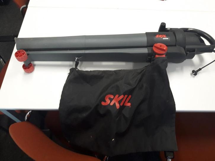 Skil bladblazer, Tuin en Terras, Bladblazers, Zo goed als nieuw, Handgedragen, Elektrisch, Met opvangzak, Met neuswiel, Met zuigfunctie