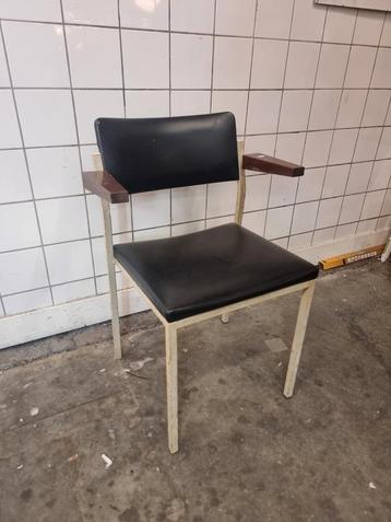 Vintage stoel Gispen Emmein jaren 60 beschikbaar voor biedingen