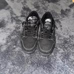 Zwarte travis scott maat 42, Kleding | Heren, Schoenen, Ophalen of Verzenden, Gedragen, Zwart, Sneakers of Gympen