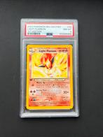 Light flareon 1st edition neo destiny 46/105 psa 8, Hobby en Vrije tijd, Verzamelkaartspellen | Pokémon, Ophalen of Verzenden