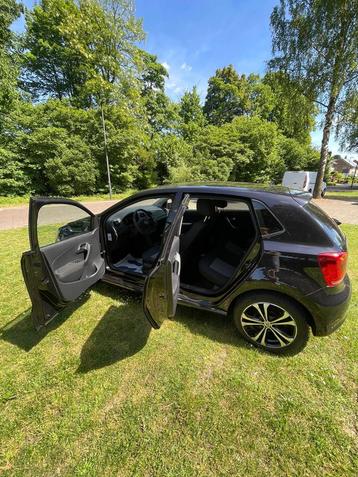Volkswagen Polo 1.2 51KW 2010 Zwart beschikbaar voor biedingen