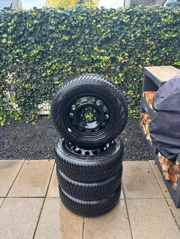 ZGAN Winterbanden op stalen velg beschikbaar voor biedingen