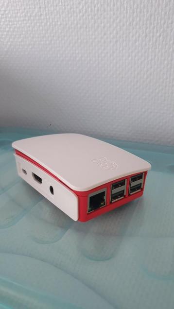 Raspberry Pi 3 model B+ met behuizing beschikbaar voor biedingen