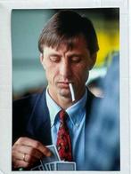 Org kleurenfoto 30x20 cm Ajax coach Johan Cruijff + sigaret, Verzamelen, Verzenden, Nieuw, Ajax, Poster, Plaatje of Sticker