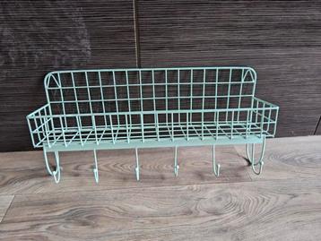 Leuk metalen rek - wandrek met 6 haken beschikbaar voor biedingen