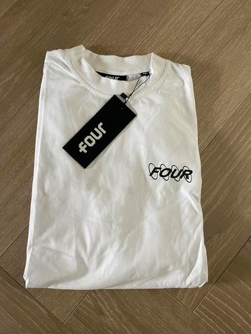 Shirt Four Amsterdam beschikbaar voor biedingen