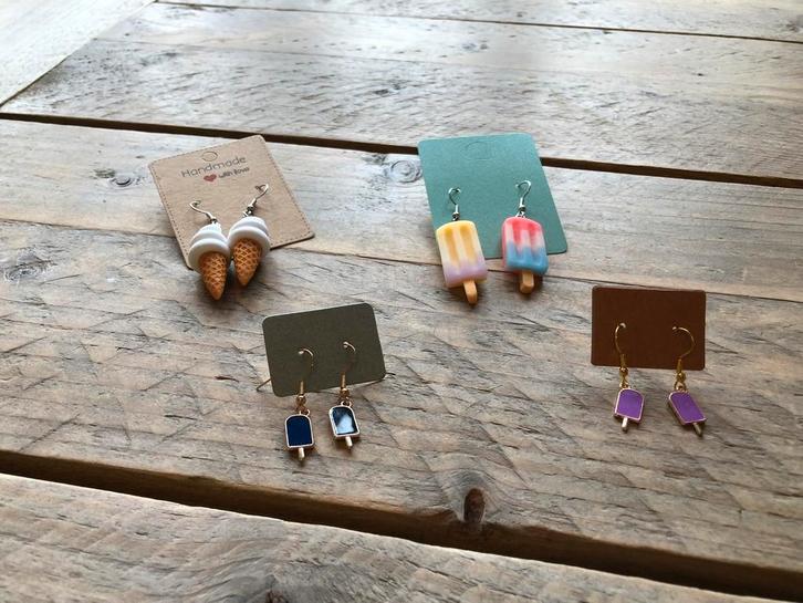 Ijsjes, Sieraden, Tassen en Uiterlijk, Oorbellen, Nieuw, Hangers, Overige materialen, Overige kleuren, Ophalen of Verzenden