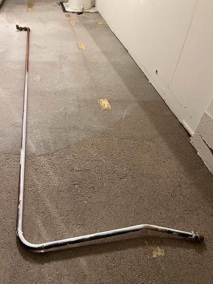 Gebruikte Koperen/Metalen Buis met Bochten, Doe-het-zelf en Verbouw, Buizen en Afvoer, Gebruikt, Bochten, Overige materialen, Minder dan 2 meter