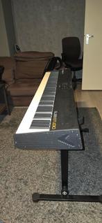 Konig & Meyer Pianostand  40eu so not the keyboard, Muziek en Instrumenten, Keyboards, Ophalen, Zo goed als nieuw, 61 toetsen