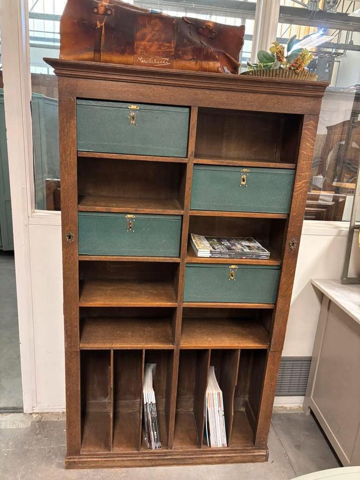 Vintage brocante vakkenkast / archiefkast, Huis en Inrichting, Kasten | Overige, Gebruikt, Ophalen