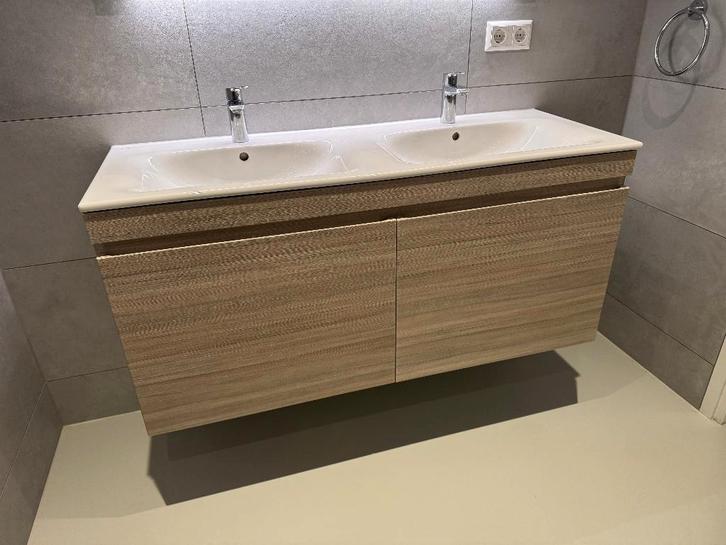 Badkamermeubel Geberit Renova 130 cm, Huis en Inrichting, Badkamer | Badkamermeubels, Gebruikt, Wastafelkast, 100 tot 150 cm, 50 tot 100 cm