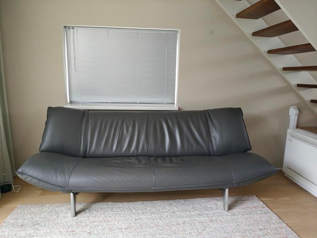 Leolux Tango 3-zitsbank donkergrijs leer, Ophalen, Driepersoons, Zo goed als nieuw, 200 tot 250 cm